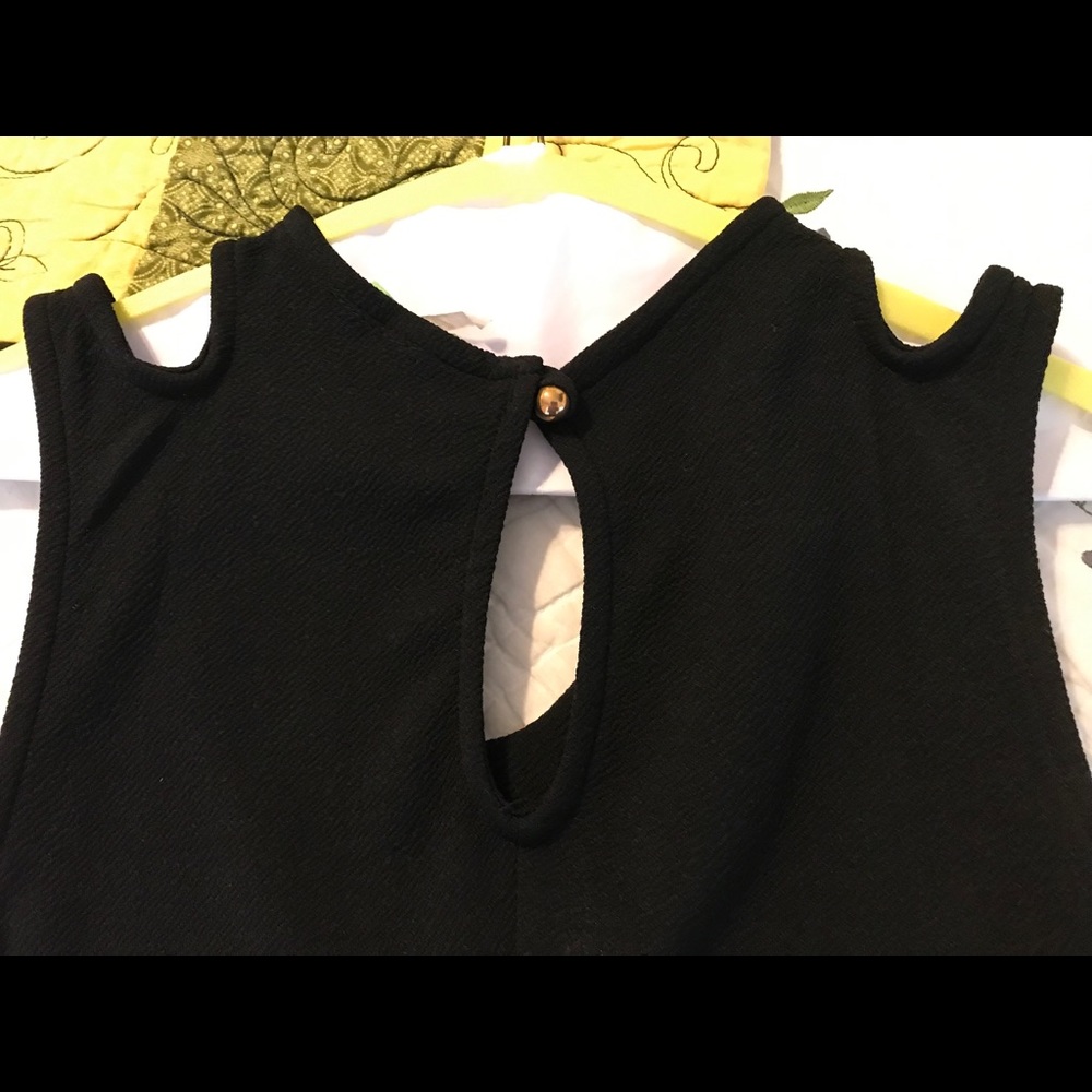 LBD - Picture 2 of 8